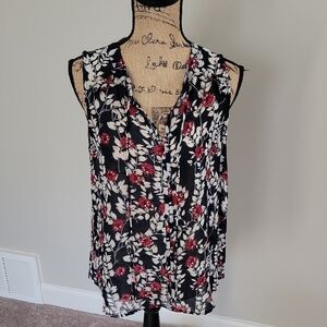 Chic Floral V-Neck Blouse